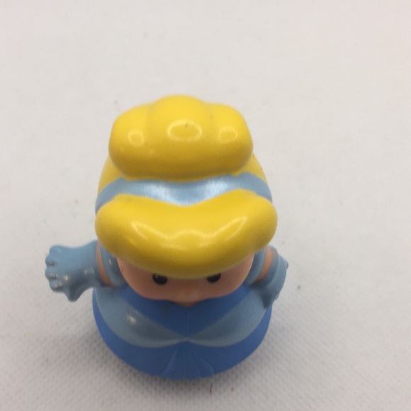 Fisher-Price Little People Disney Princess Cinderella Figure Toy Doll 2.5" - Picture 5 of 7
